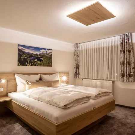 Haus Am Rank Lägenhetshotell 4*